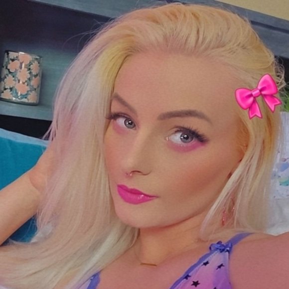 Meet your Posher, Claire - Picture 3 of 3